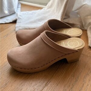Women's Brown Clogs